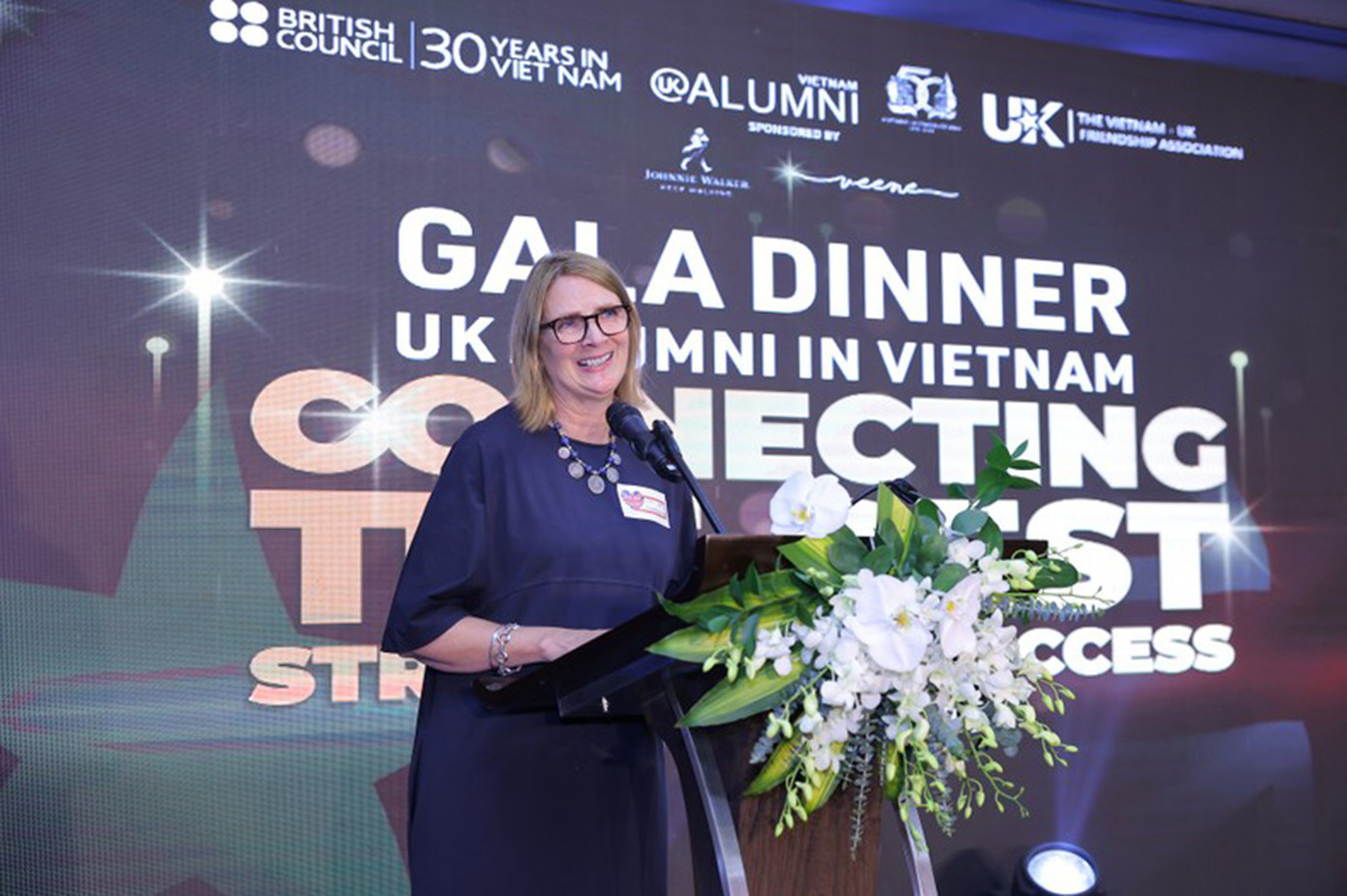 Bà Donna McGowan - Giám đốc Hội đồng Anh phát biểu tại Lễ trao giải