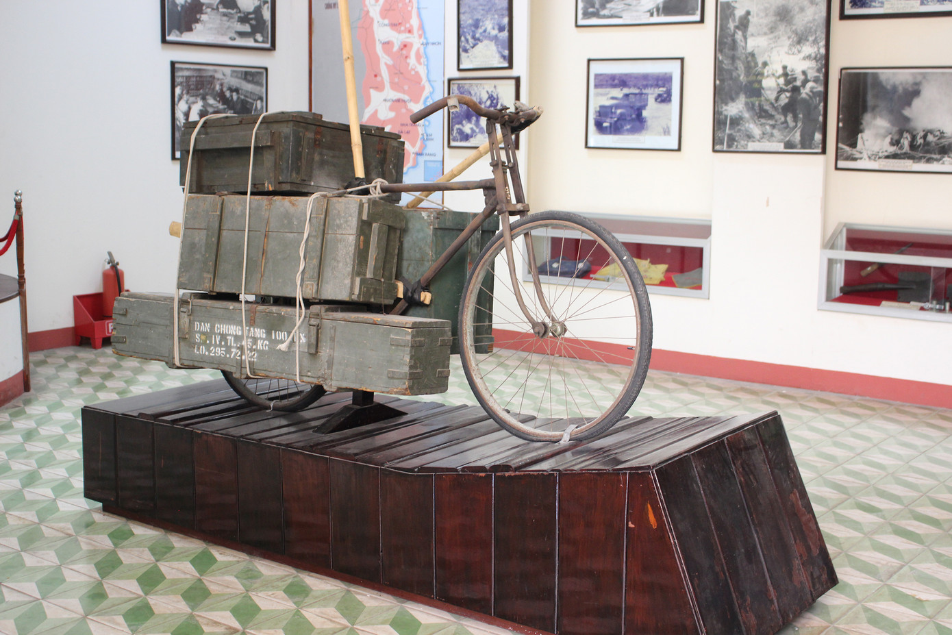 Khu trưng bày bên trong bảo tàng. Ảnh: Trúc Linh