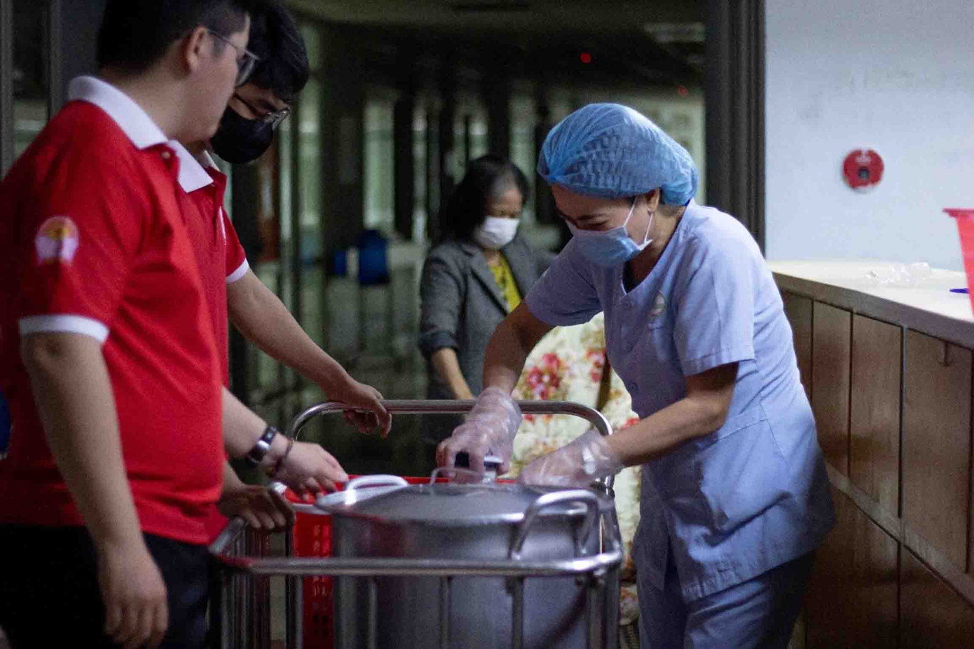 Những phần cháo đặt riêng sẽ được gửi tại quầy lễ tân.