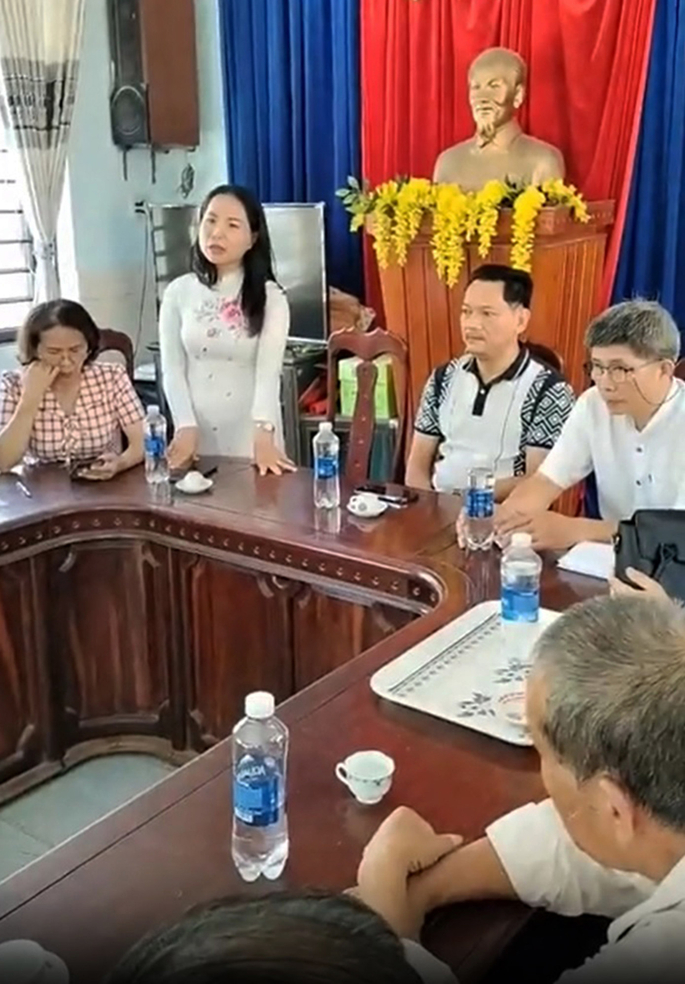 Bà Nguyễn Thị Thúy Hằng - Phó Chủ tịch UBND thị xã Điện Bàn, phát biểu.