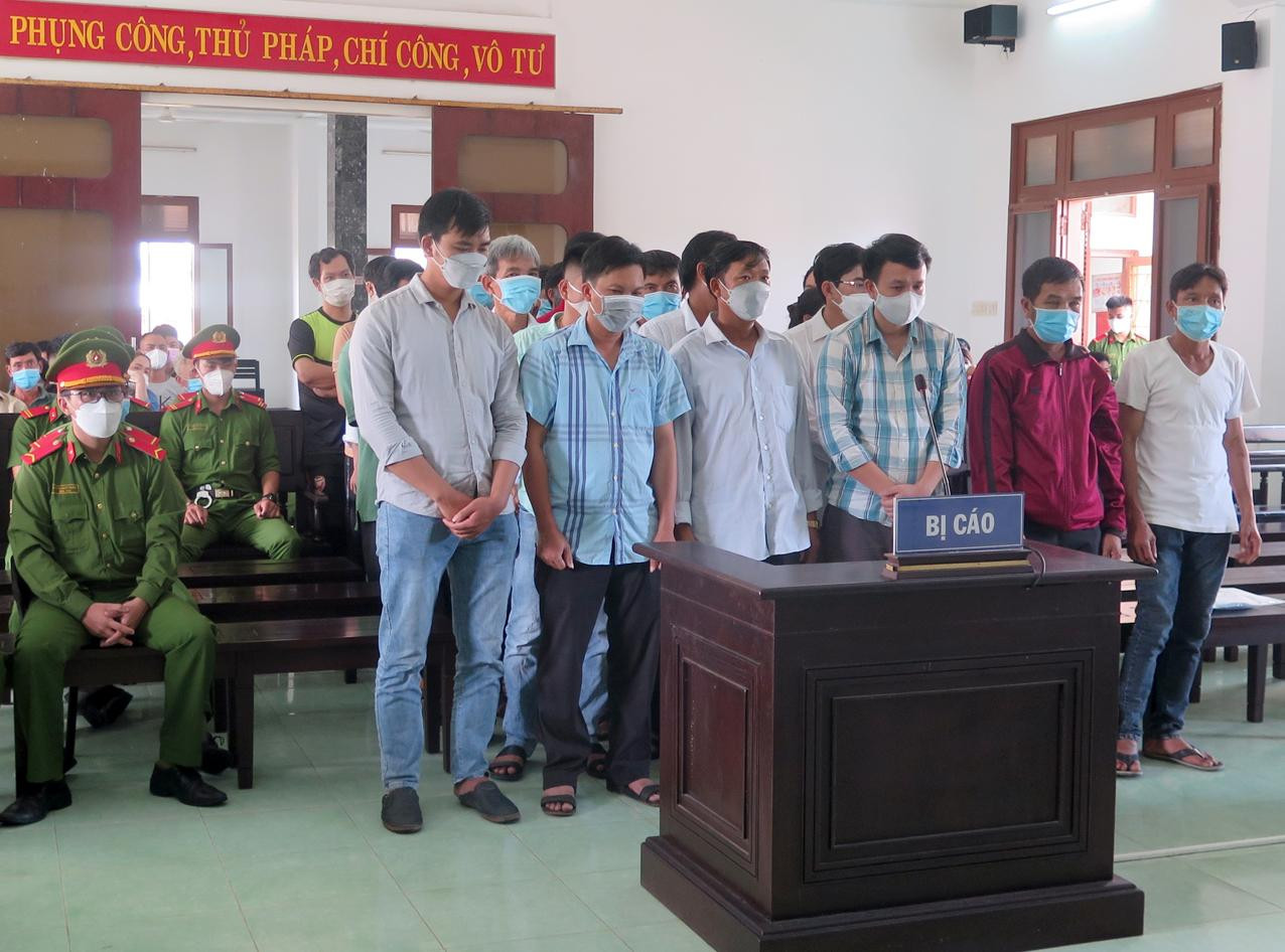 Các bị cáo tại toà - ảnh H.O Các bị cáo tại toà - ảnh H.O