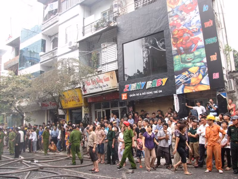 Đến 11h cùng ngày, đám cháy đã được dập tắt. Ảnh: Tuấn Nguyễn