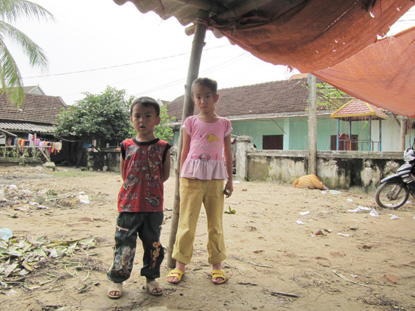 Rác chợ Rộ gây ô nhiễm trường mầm non Võ Liệt. Rác chợ Rộ gây ô nhiễm trường mầm non Võ Liệt