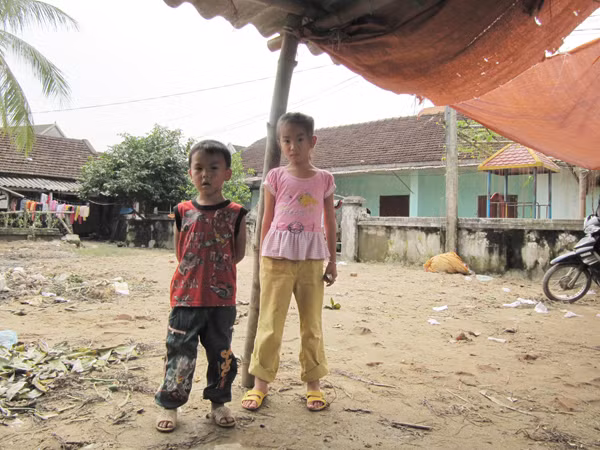 Rác chợ Rộ gây ô nhiễm trường mầm non Võ Liệt