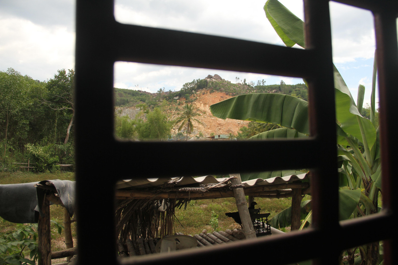 Nổ đá như “nổ nhà” ảnh 3