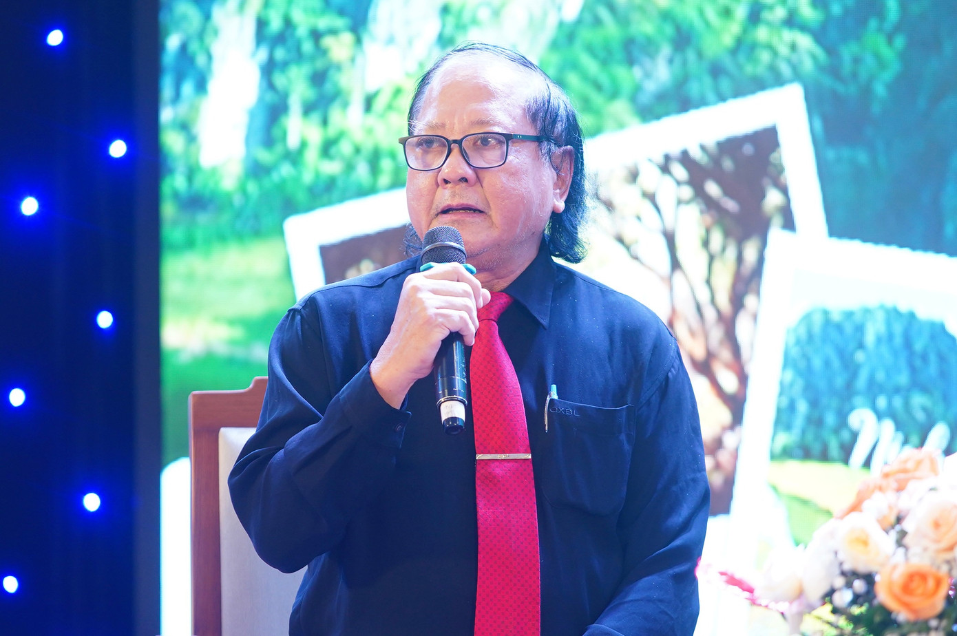 PGS, TS. Đỗ Lệnh Hồng Tú - Chủ tịch Hội điện ảnh Việt Nam. PGS, TS. Đỗ Lệnh Hồng Tú - Chủ tịch Hội điện ảnh Việt Nam.