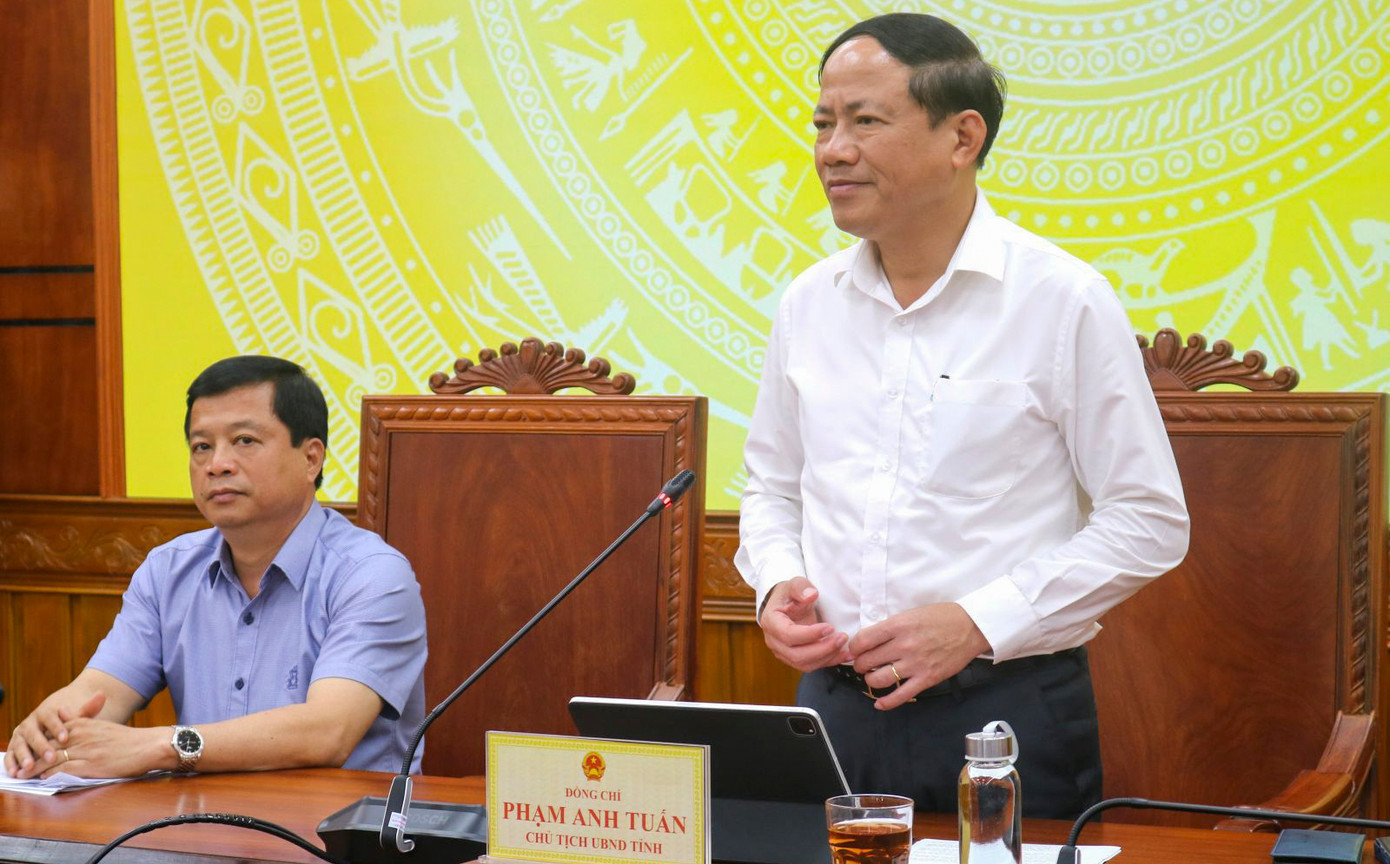 Ông Phạm Anh Tuấn - Chủ tịch UBND tỉnh và ông Nguyễn Tuấn Thanh - Phó Chủ tịch Thường trực UBND tỉnh chủ trì họp sơ kết công tác quý I năm 2025 về triển khai các biện pháp chống khai thác IUU.