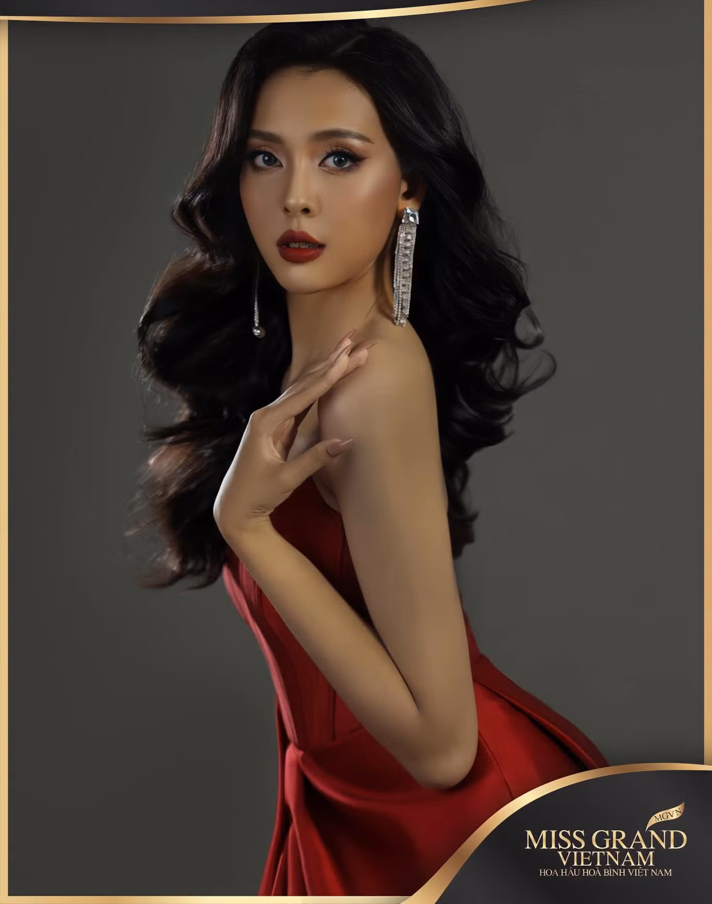 Nguyễn Thị Mỹ Duyên sinh năm 2002 đến từ An Giang. Hiện tại, cô là sinh viên Trường Đại học Công nghệ Thành phố Hồ Chí Minh. Đến với cuộc thi Hoa Hậu Hòa Bình Việt Nam 2022, Mỹ Duyên mong muốn bước khỏi vùng an toàn hiện tại để trở thành một cô gái năng động và bản lĩnh hơn sau khi đồng hành cùng với cuộc thi.