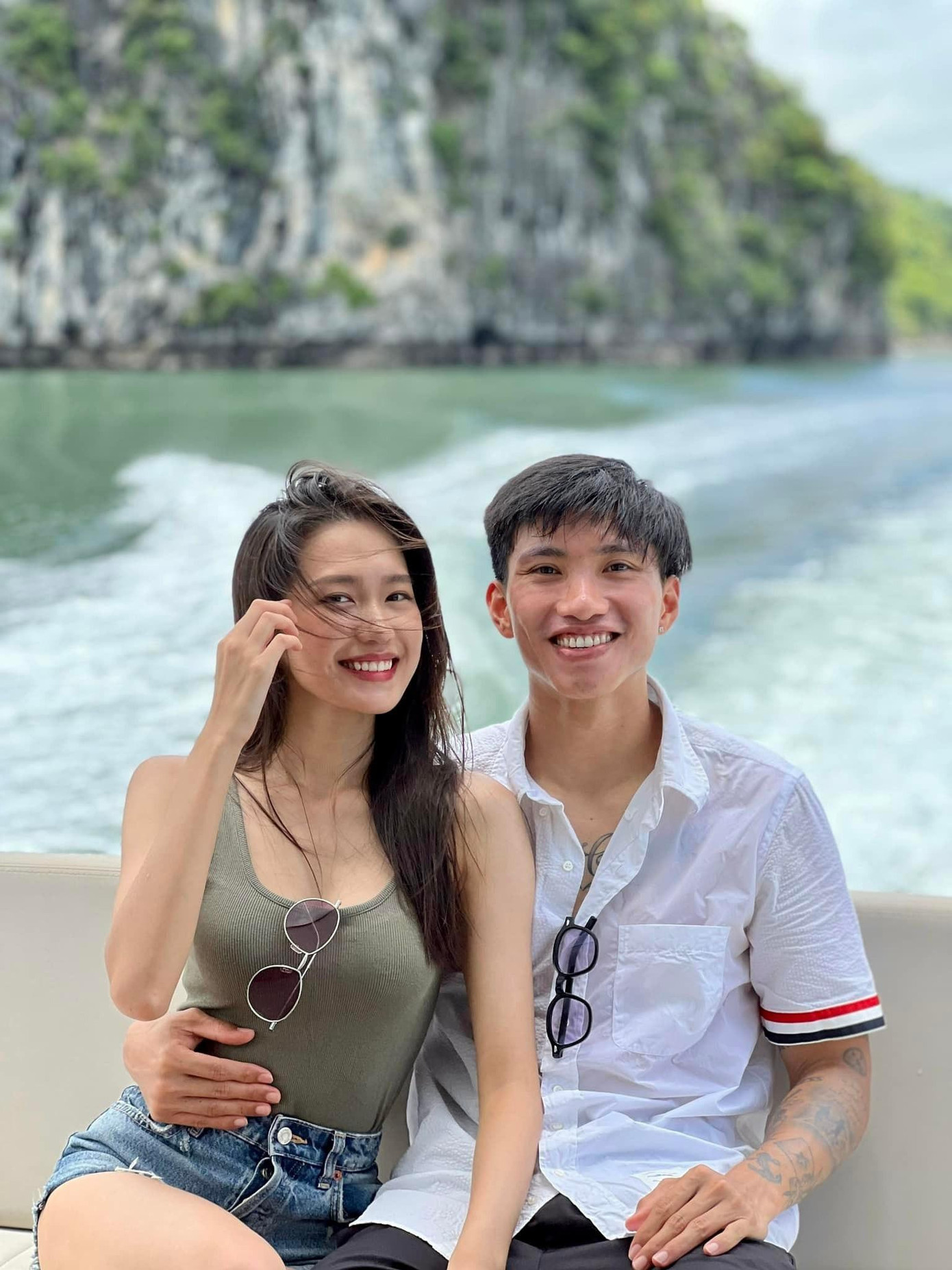 Đoàn Văn Hậu công khai chuyện tình cảm với Doãn Hải My. Đoàn Văn Hậu công khai chuyện tình cảm với Doãn Hải My.