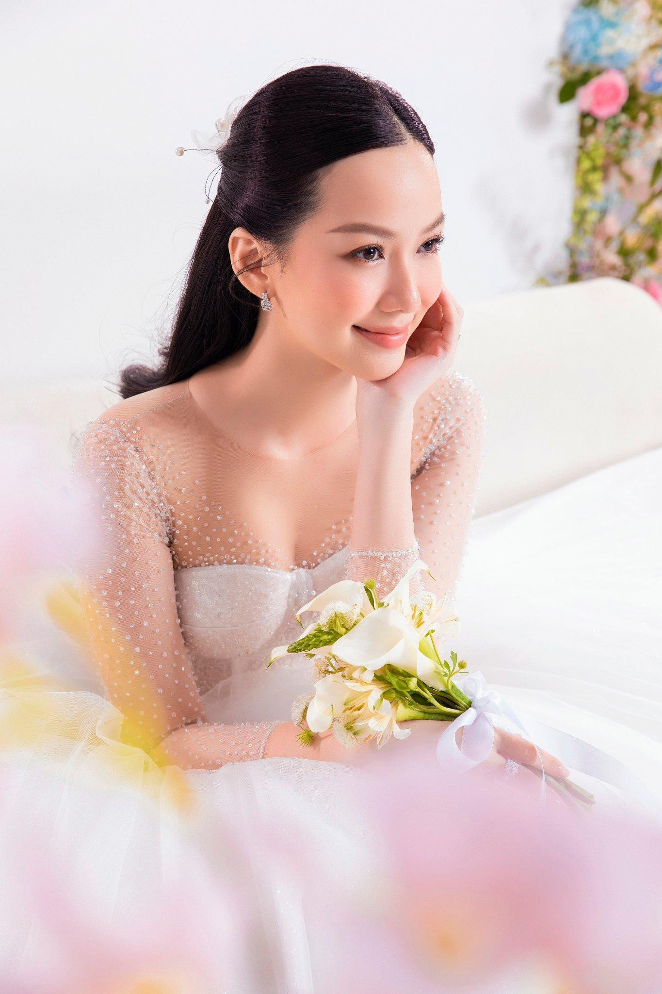 Người đẹp vẫn giữ kín danh tính của ông xã tương lai từ đó cho đến nay.