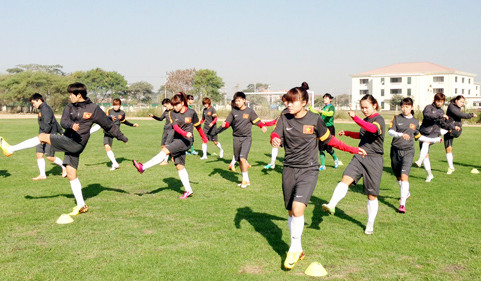 Đội tuyển nữ tập luyện. Ảnh: Tường vũ