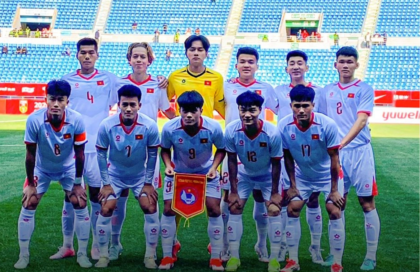 Bóng đá Việt Nam cần &quot;chân đế&quot; vững để có thể tiến xa.