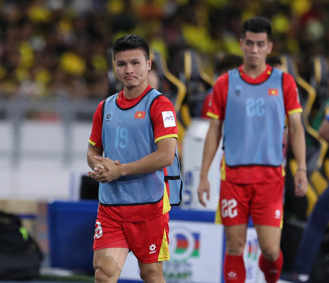 Nguyễn Quang Hải dần quen với việc ngồi dự bị ở những trận đấu quan trọng của đội tuyển Việt Nam. Anh từng là cầu thủ không thể thay thế dưới thời HLV Park Hang-seo. Phong độ suy giảm của Quang Hải đến từ nhiều lý do, nhưng đây cũng là quy luật bình thường trong bóng đá. Nguyễn Quang Hải dần quen với việc ngồi dự bị ở những trận đấu quan trọng của đội tuyển Việt Nam. Anh từng là cầu thủ không thể thay thế dưới thời HLV Park Hang-seo. Phong độ suy giảm của Quang Hải đến từ nhiều lý do, nhưng đây cũng là quy luật bình thường trong bóng đá.