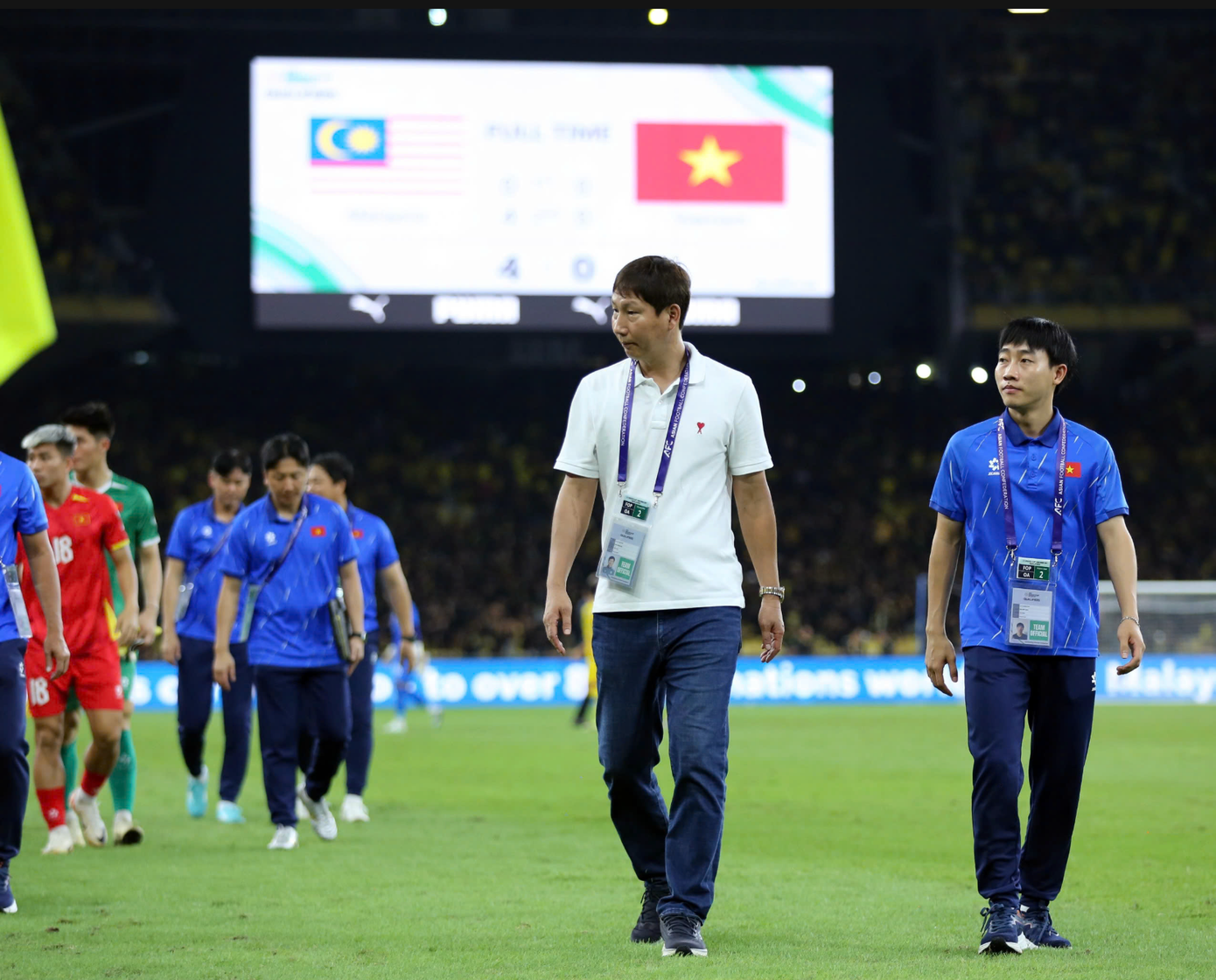 HLV Kim Sang-sik đã không thể tạo nên sự khác biệt khi chất lượng đội hình và sự chuẩn bị của đội tuyển Việt Nam thua sút so với đối thủ. Sau đây, đội tuyển Việt Nam sẽ cần phải đánh giá lại toàn diện để có sự chuẩn bị tốt hơn. HLV Kim Sang-sik đã không thể tạo nên sự khác biệt khi chất lượng đội hình và sự chuẩn bị của đội tuyển Việt Nam thua sút so với đối thủ. Sau đây, đội tuyển Việt Nam sẽ cần phải đánh giá lại toàn diện để có sự chuẩn bị tốt hơn.