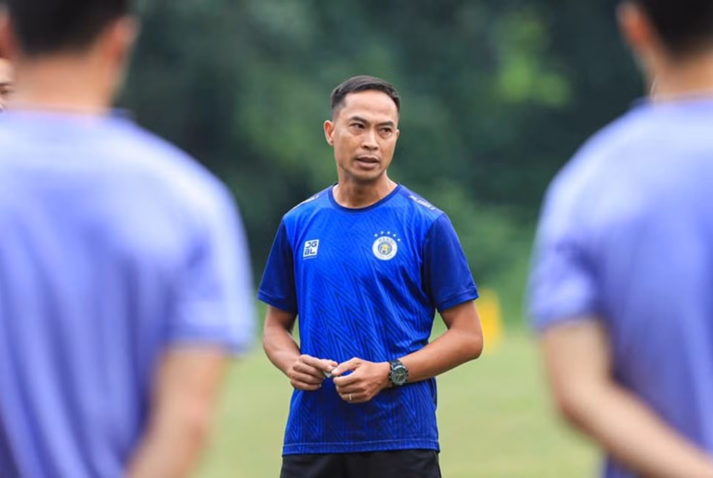 CLB Hà Nội ra thông báo thay HLV Lê Đức Tuấn ngay chiều 30 Tết Nguyên đán, lần thay tướng thứ 9 trong 5 năm.