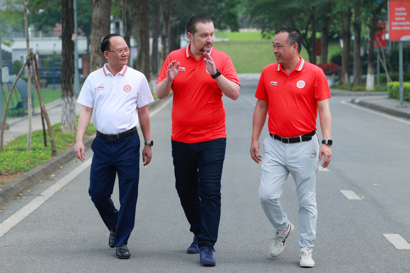 HLV Popov nổi tiếng với cá tính mạnh ở V-League, hứa hẹn sẽ khiến Thể Công Viettel có những thay đổi đáng kể về lối chơi.