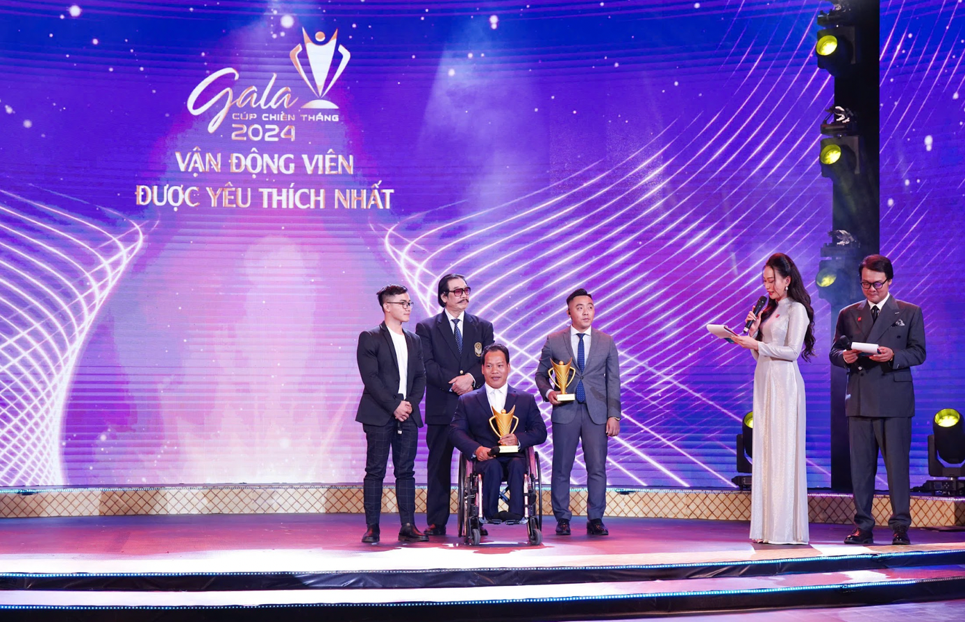 Giải thưởng VĐV được yêu thích của năm thuộc về đô cử Lê Văn Công. Tại Olympic Paris 2024, Lê Văn Công đoạt HCĐ.