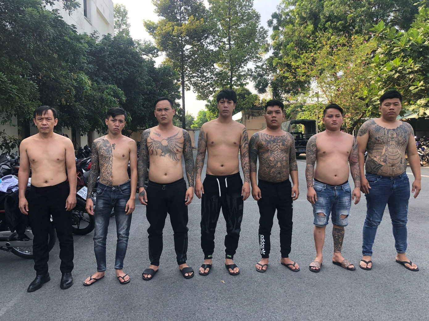 Các thành viên trong nhóm của Thạch bị bắt.