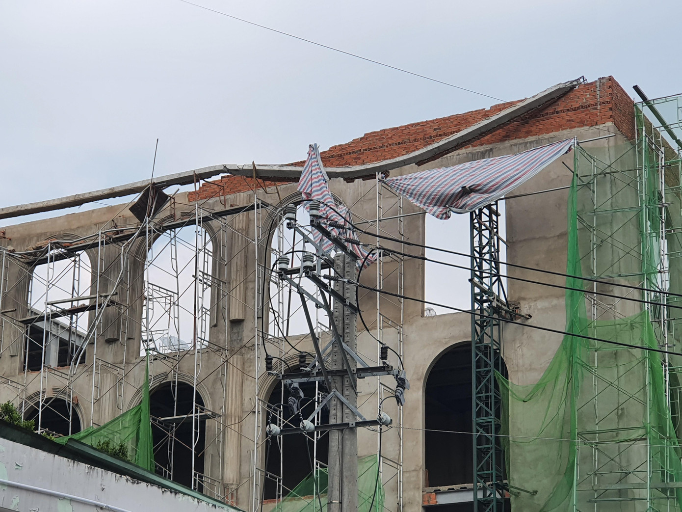 Hiện trường vụ việc. Hiện trường vụ việc.