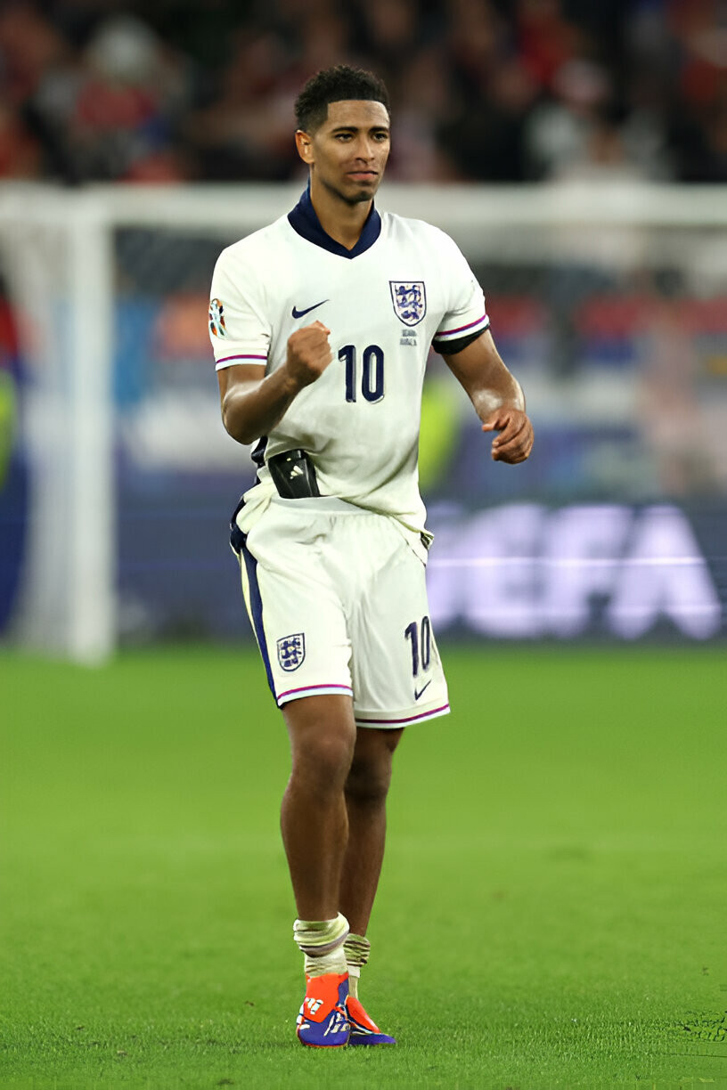 Bellingham lập công, tuyển Anh thắng tối thiểu Serbia trận ra quân ảnh 31 Bellingham lập công, tuyển Anh thắng tối thiểu Serbia trận ra quân ảnh 31