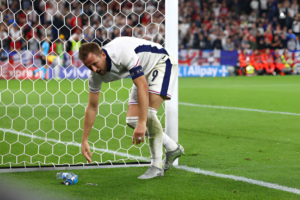 Bellingham lập công, tuyển Anh thắng tối thiểu Serbia trận ra quân ảnh 30 Bellingham lập công, tuyển Anh thắng tối thiểu Serbia trận ra quân ảnh 30