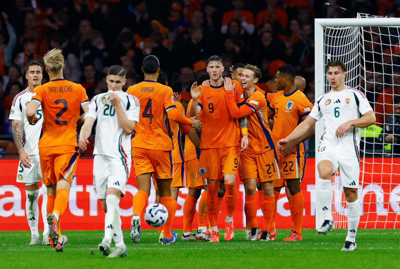 Hà Lan áp đảo Hungary trong phần lớn thời gian của trận đấu.