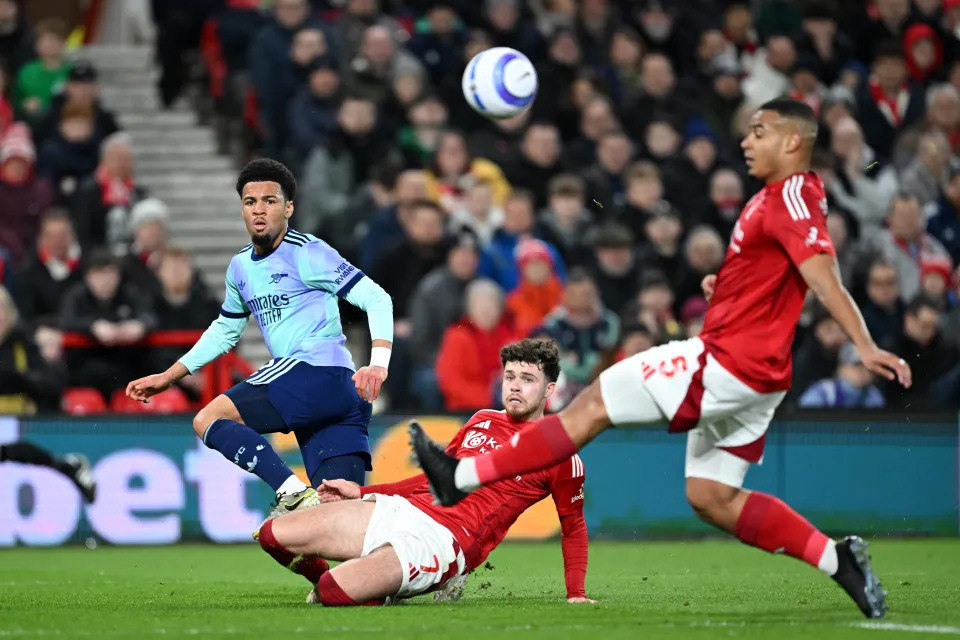 Arsenal bất lực trong việc ghi bàn. Arsenal bất lực trong việc ghi bàn.