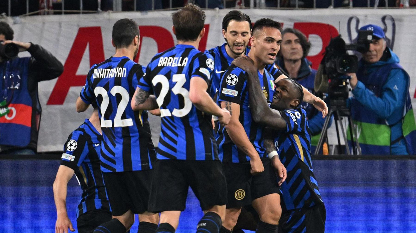 Inter Milan đánh bại Bayern Munich trên sân Allianz Arena.