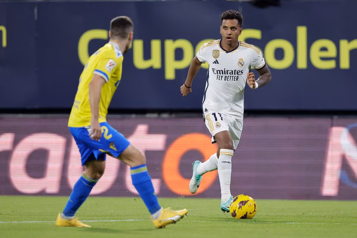 Rodrygo tỏa sáng với 2 bàn thắng và 1 đường kiến tạo. Rodrygo tỏa sáng với 2 bàn thắng và 1 đường kiến tạo.