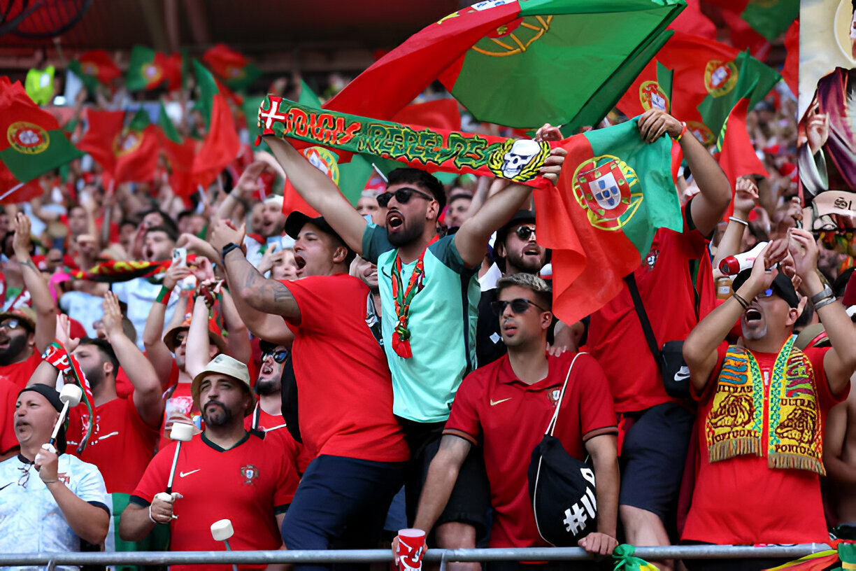 Bồ Đào Nha thắng ngược Séc trong ngày Ronaldo im tiếng ảnh 5 Bồ Đào Nha thắng ngược Séc trong ngày Ronaldo im tiếng ảnh 5