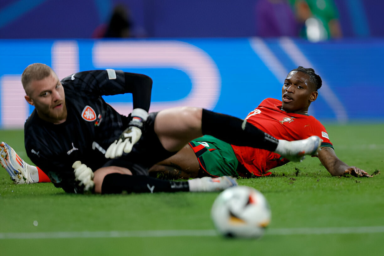 Bồ Đào Nha thắng ngược Séc trong ngày Ronaldo im tiếng ảnh 15 Bồ Đào Nha thắng ngược Séc trong ngày Ronaldo im tiếng ảnh 15