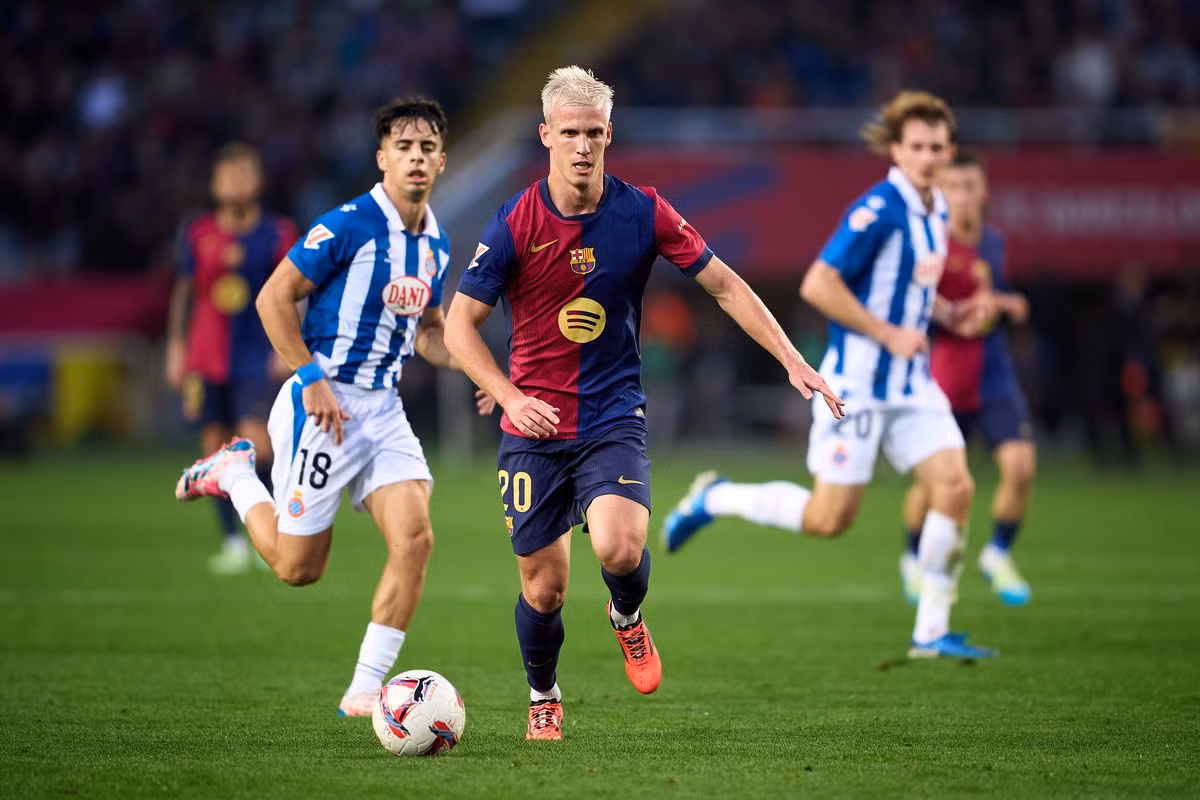 Dani Olmo lập cú đúp.