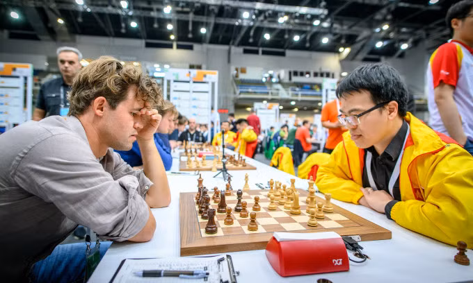 Lê Quang Liêm tiếp tục nhận thất bại trước Magnus Carlsen.