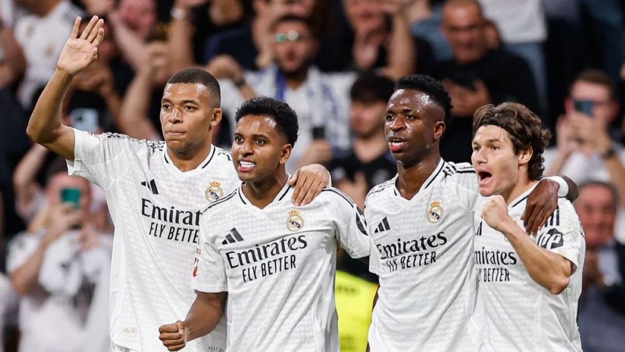 Real Madrid vẫn đang bất bại tại La Liga 2024/2025. Real Madrid vẫn đang bất bại tại La Liga 2024/2025.