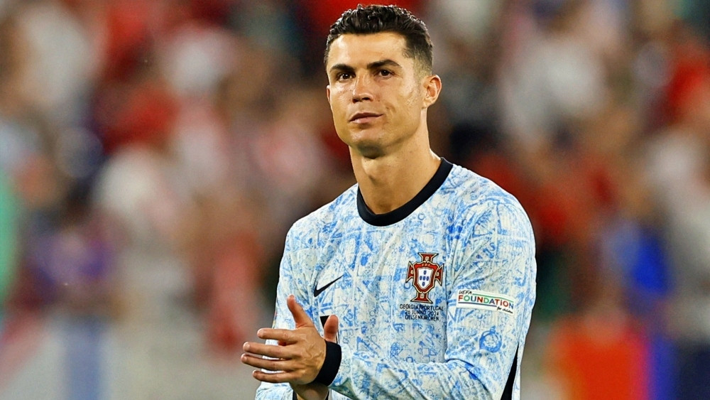 Cầu thủ tham dự nhiều VCK EURO nhất: Cristiano Ronaldo (Bồ Đào Nha) - 6 lần Cầu thủ tham dự nhiều VCK EURO nhất: Cristiano Ronaldo (Bồ Đào Nha) - 6 lần