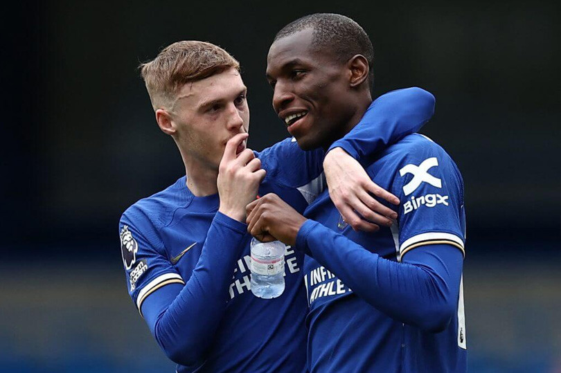 Bộ đôi tấn công Cole Palmer và Nicolas Jackson tỏa sáng rực rỡ ở mùa giải 2024/2025. Bộ đôi tấn công Cole Palmer và Nicolas Jackson tỏa sáng rực rỡ ở mùa giải 2024/2025.