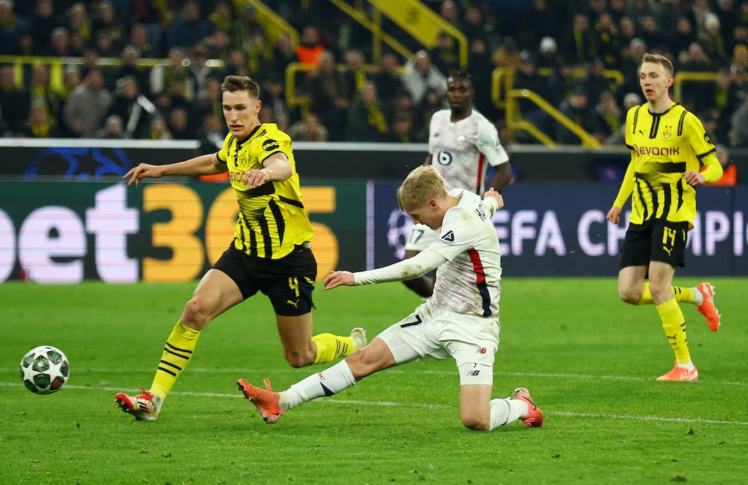 Trận hòa rất thất vọng của Dortmund. Trận hòa rất thất vọng của Dortmund.
