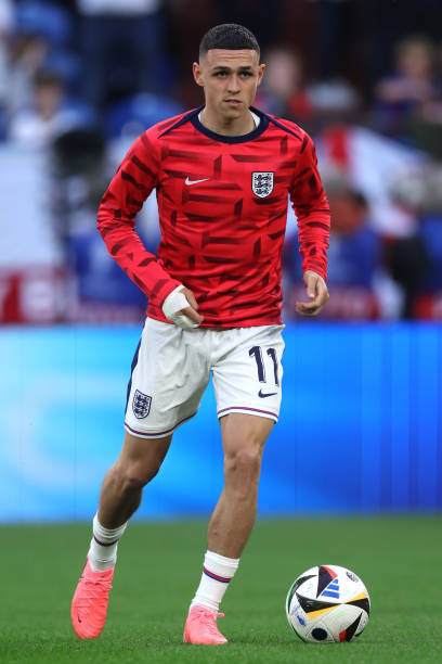 Bellingham lập công, tuyển Anh thắng tối thiểu Serbia trận ra quân ảnh 14 Bellingham lập công, tuyển Anh thắng tối thiểu Serbia trận ra quân ảnh 14