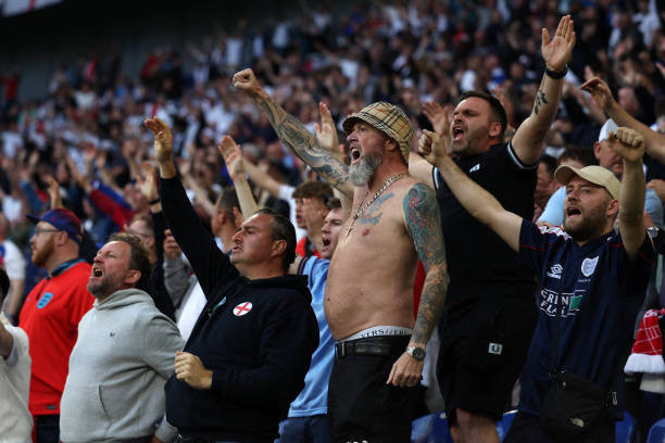 Bellingham lập công, tuyển Anh thắng tối thiểu Serbia trận ra quân ảnh 9 Bellingham lập công, tuyển Anh thắng tối thiểu Serbia trận ra quân ảnh 9