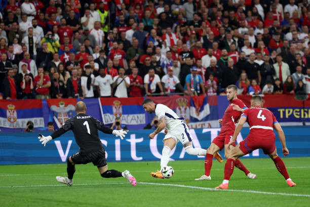 Bellingham lập công, tuyển Anh thắng tối thiểu Serbia trận ra quân ảnh 24 Bellingham lập công, tuyển Anh thắng tối thiểu Serbia trận ra quân ảnh 24