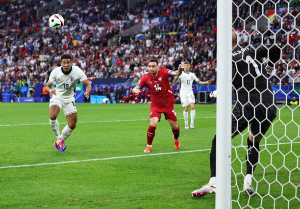 Bellingham lập công, tuyển Anh thắng tối thiểu Serbia trận ra quân ảnh 22 Bellingham lập công, tuyển Anh thắng tối thiểu Serbia trận ra quân ảnh 22