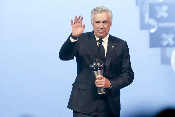 Ancelotti thắng giải HLV hay nhất năm 2024 của FIFA. Ancelotti thắng giải HLV hay nhất năm 2024 của FIFA.