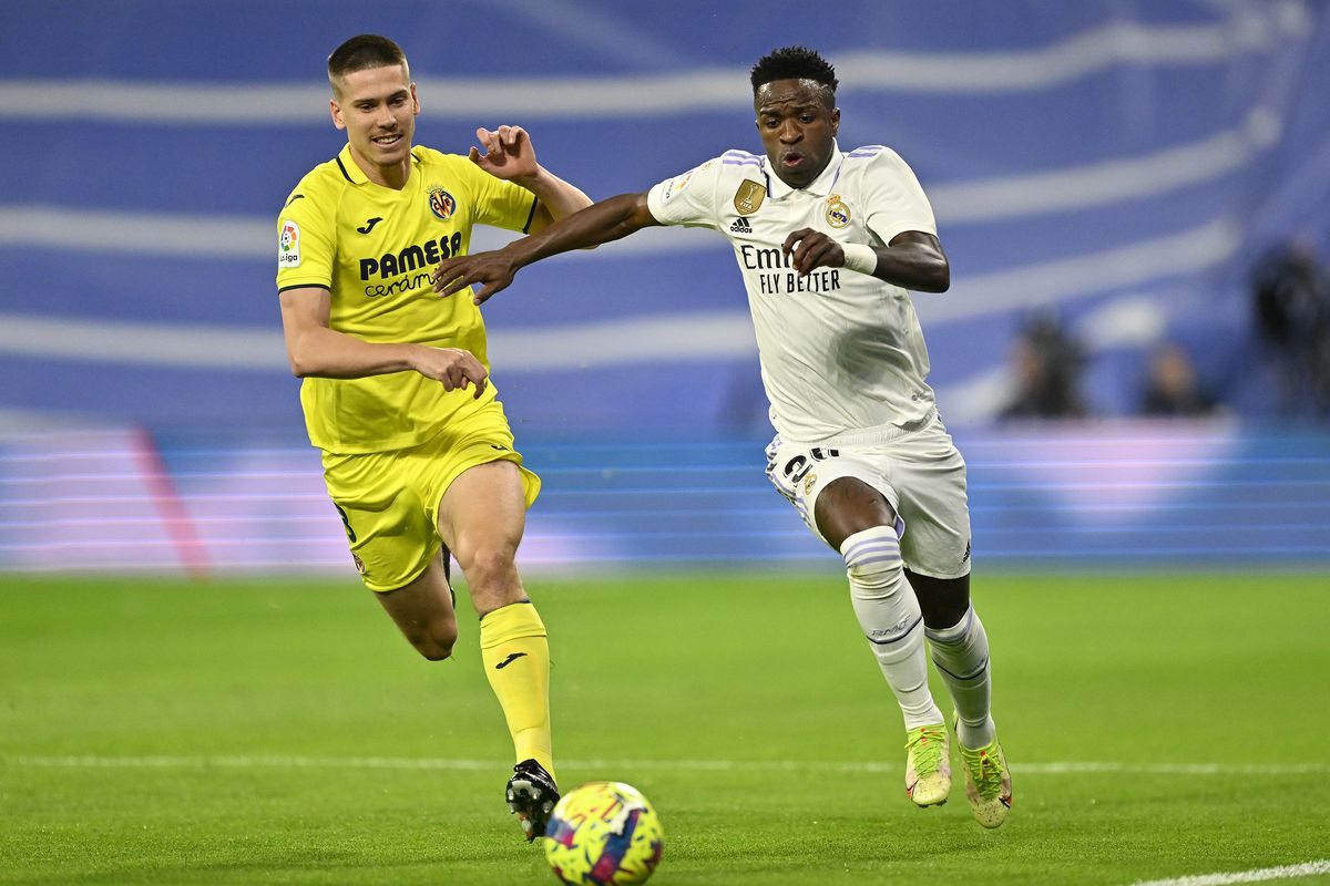 Real Madrid không được phép sảy chân.