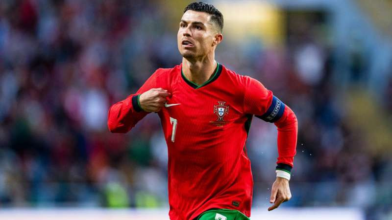 Ronaldo vẫn là đầu tàu của Bồ Đào Nha.