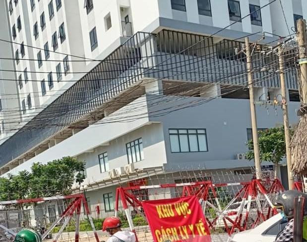 Phong tỏa tạm thời chung cư liên quan đến ca mắc COVID-19 ở TP.HCM Phong tỏa tạm thời chung cư liên quan đến ca mắc COVID-19 ở TP.HCM