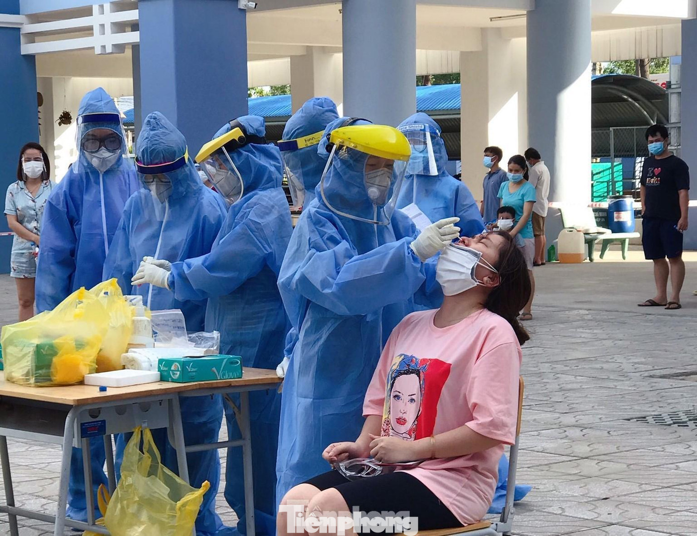 Bình Dương lấy mẫu xét nghiệm đồng loạt người dân trong khu vực ổ dịch