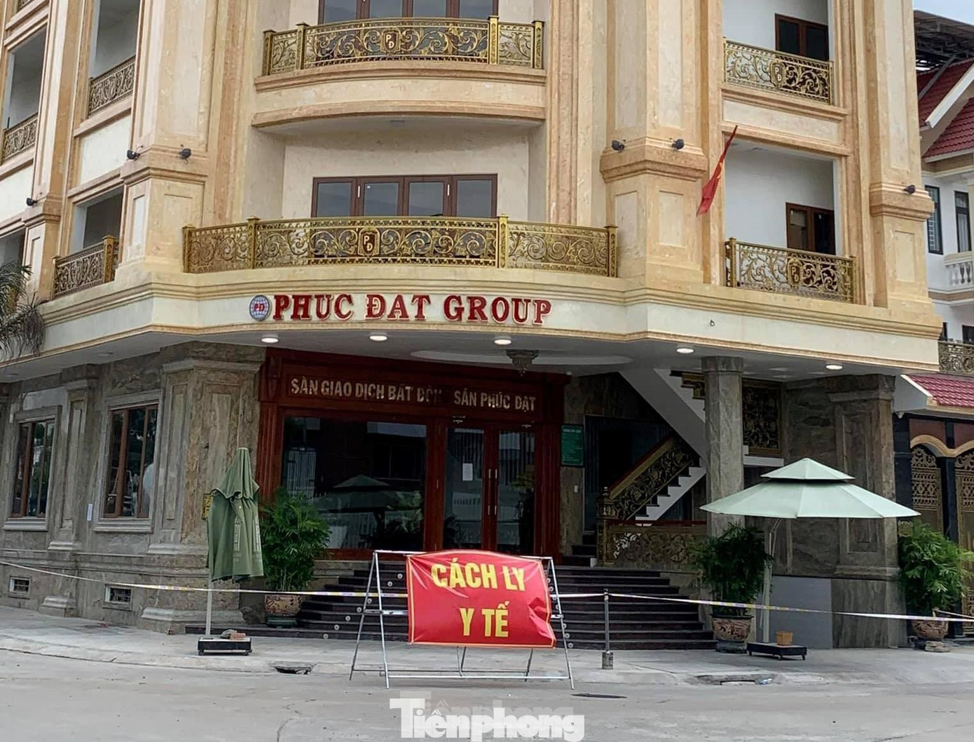 Phong tỏa trụ sở công ty có ca mắc COVID-19 và nhiều F1 Phong tỏa trụ sở công ty có ca mắc COVID-19 và nhiều F1