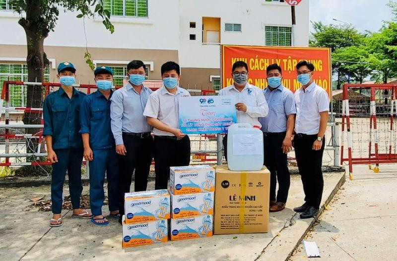 Lãnh đạo Tỉnh đoàn Bình Dương hỗ trợ khu cách ly tập trung Lãnh đạo Tỉnh đoàn Bình Dương hỗ trợ khu cách ly tập trung