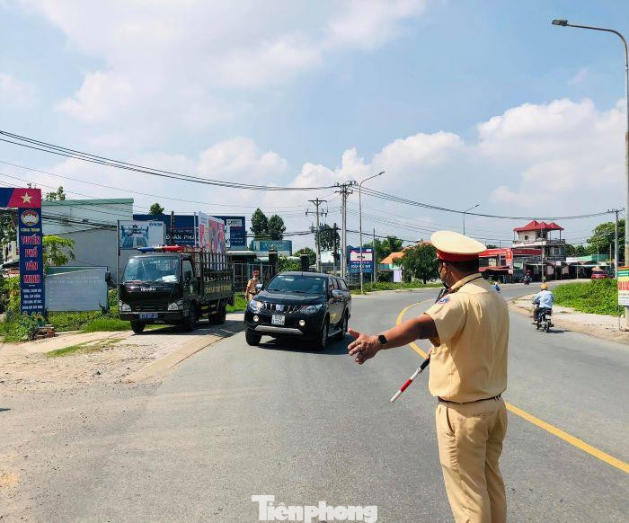 Bình Dương kiểm soát các phương tiện đi vào địa phương