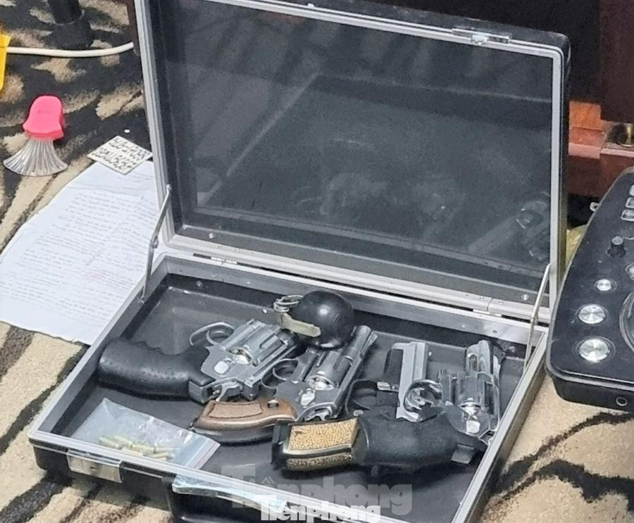 Đối tượng thủ nhiều súng đạn Đối tượng thủ nhiều súng đạn